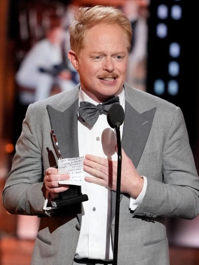 Jesse Tyler Ferguson Net Worth in 2024